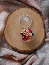 Charger l&#39;image dans la galerie, Bonbonnière en fleurs séchées Zoé
